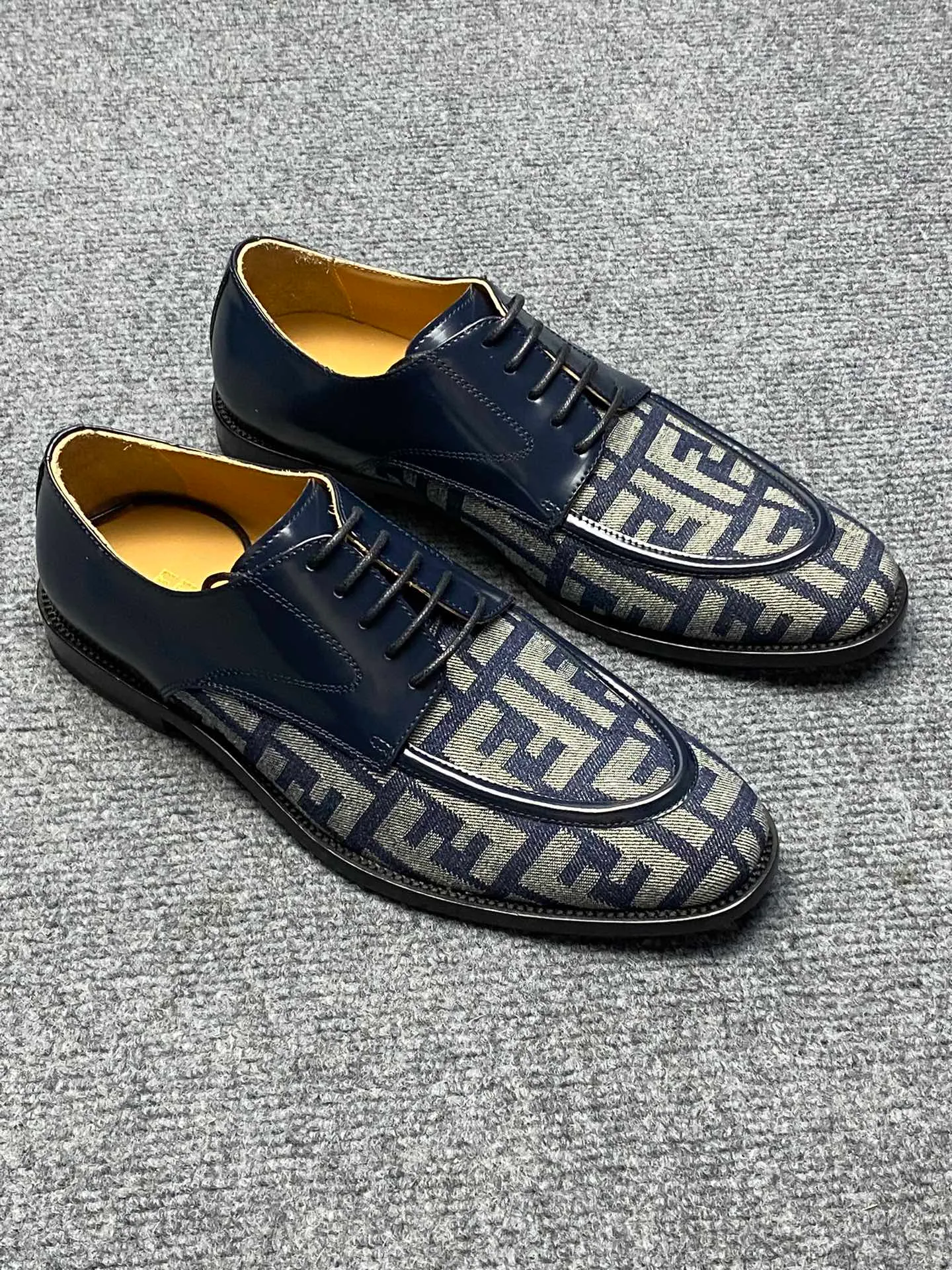 Factory price 960FENDI Fendi men's breathable and comfortable leather shoes. Original development. The leather outsole is made of leather. Counters copy one to one. Imported counter cowhide. Imported water dyes cattle. 38 to 44. (45.46. can be ordered. 47.